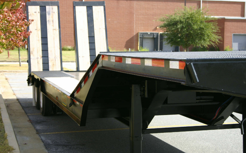 McLendon Trailers LB52-38CS- 52 Ton Lowboy Trailer- Contractor Neck - image 4 of 6