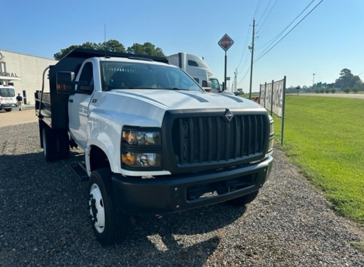 2023 International® CV™ Series Day Cab 4x4 - image 6 of 6